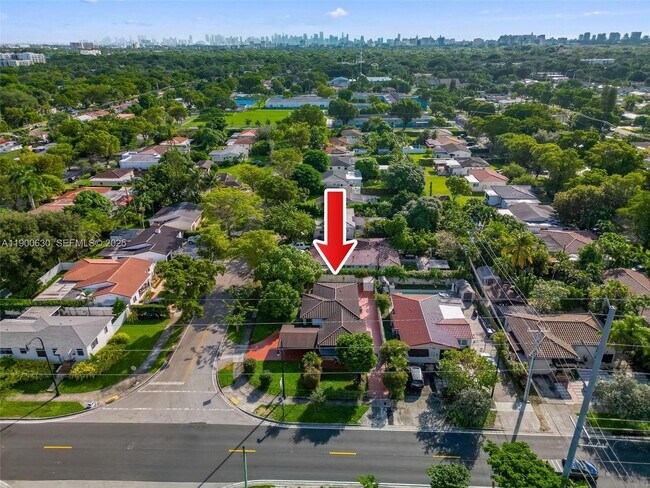 Building Photo - 6150 SW 15th St