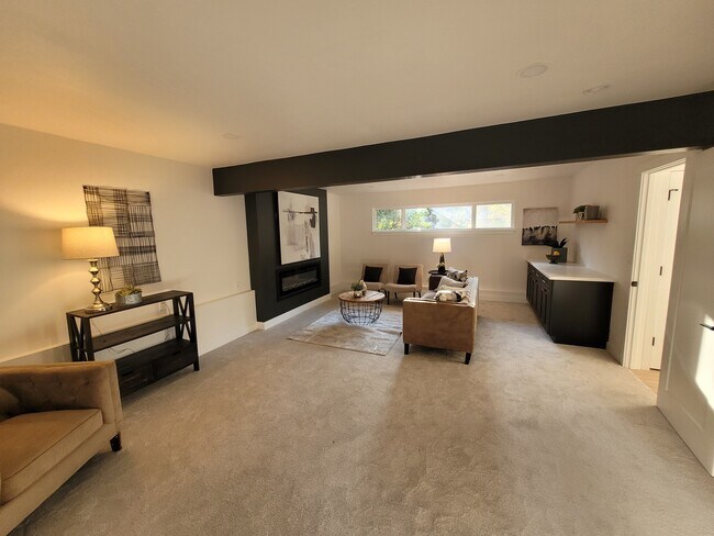 Building Photo - 19229 34th Dr SE