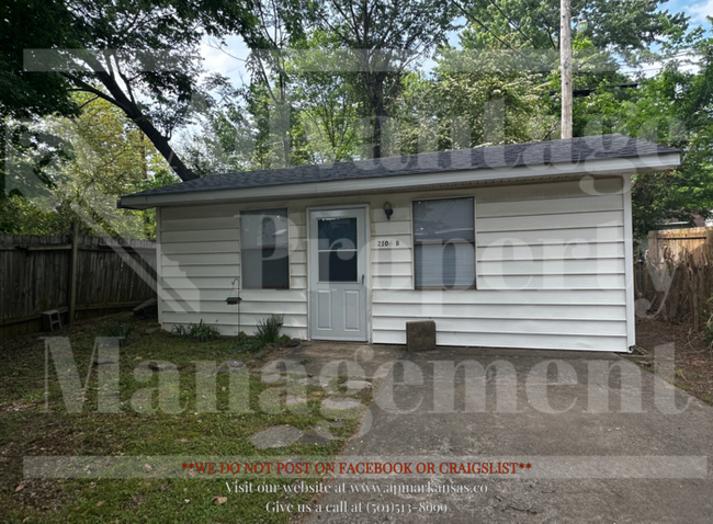 Primary Photo - 2106 Lookout Ave
