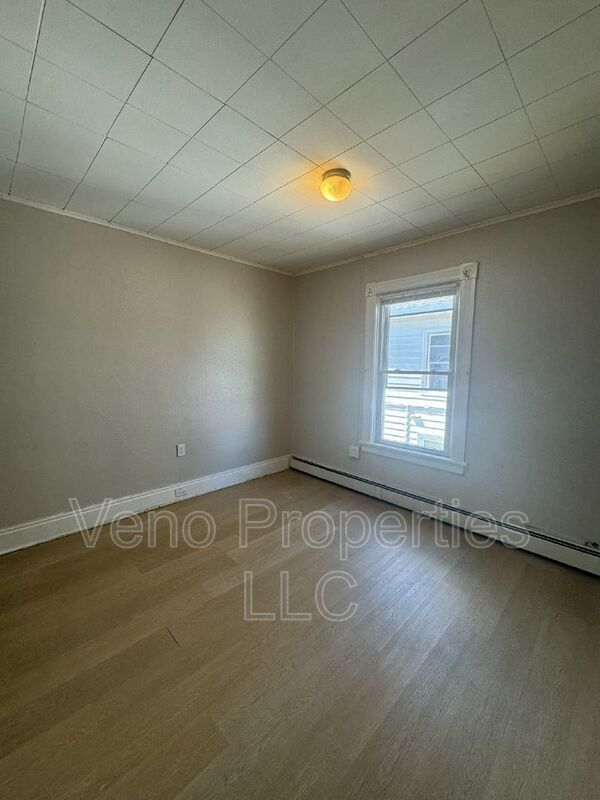 Building Photo - 129 N 3rd Ave