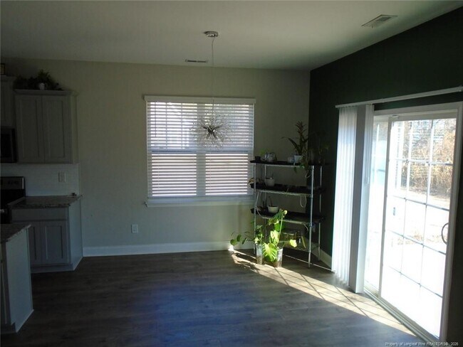 Building Photo - 2240 Mannington Dr