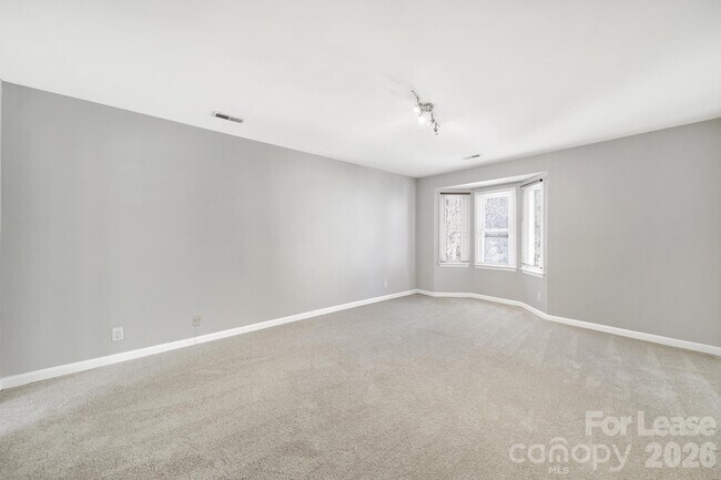 Building Photo - 804 Greenleaf Ave