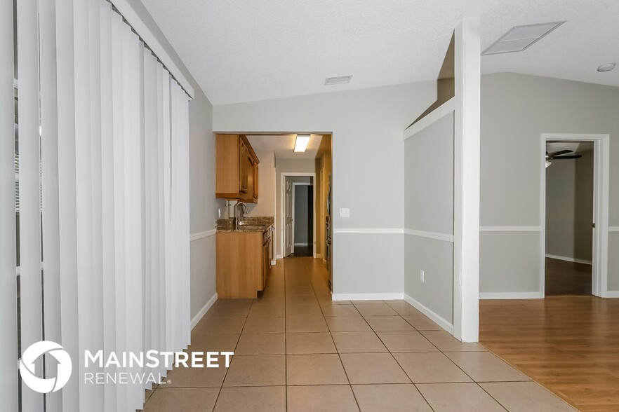 Building Photo - 5315 Hickory Dr