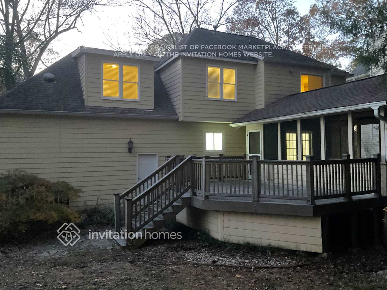 Building Photo - 1361 Willowbrook Dr SW