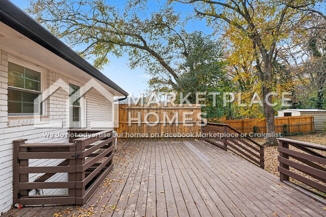 Building Photo - 4118 Ponderosa Dr SW