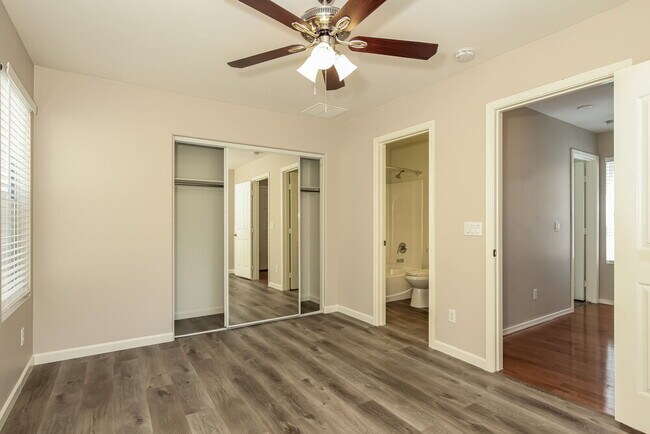 Building Photo - 34824 N 30th Ave