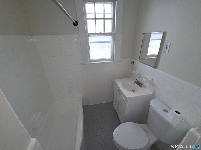 Building Photo - 174 Gorham Ave