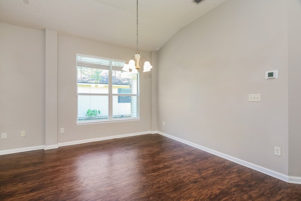 Building Photo - 11505 Oaklawn Rd