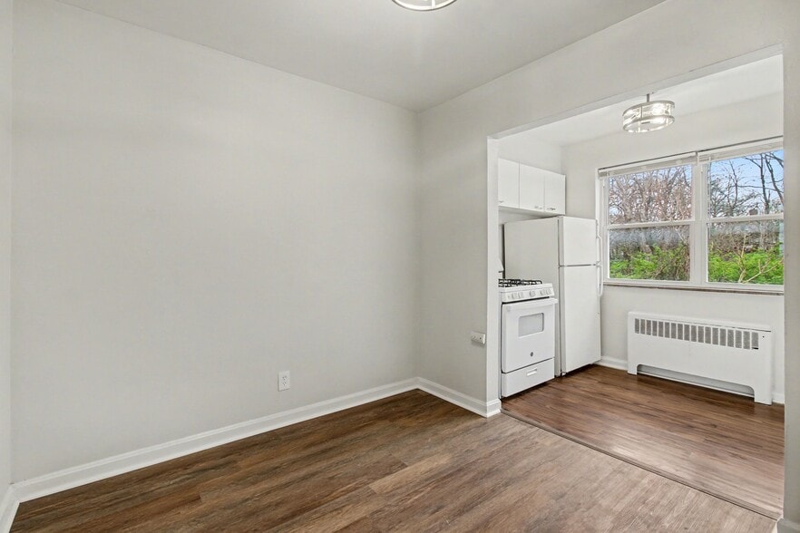 Building Photo - 1607 Asmann Ave