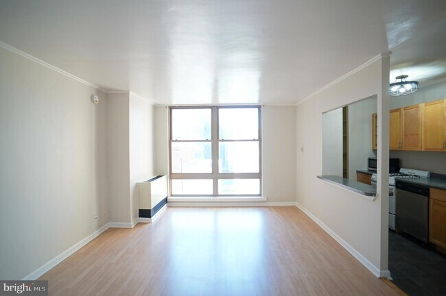 Building Photo - 1260 21st St NW