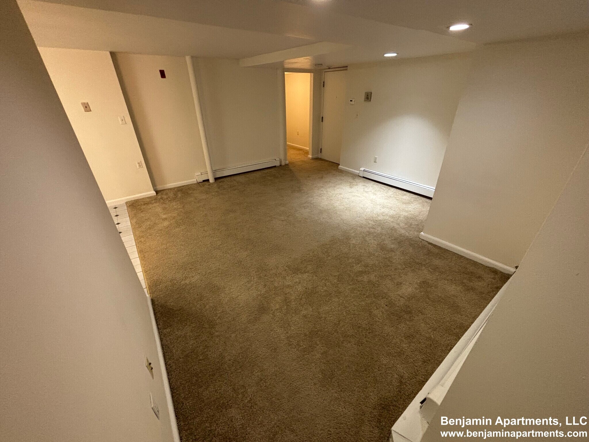 Building Photo - 1243 Beacon St