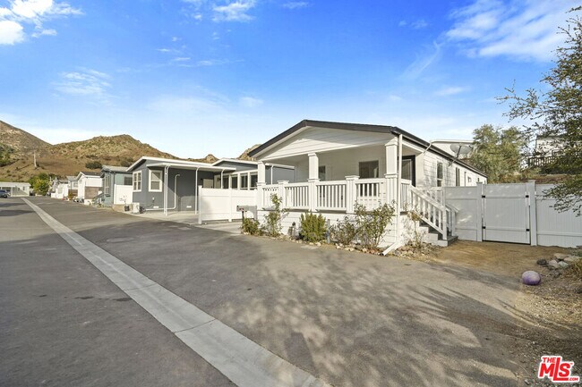 Building Photo - 30473 Mulholland Hwy