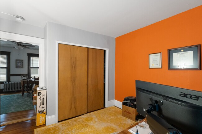 Building Photo - 75 Newton St