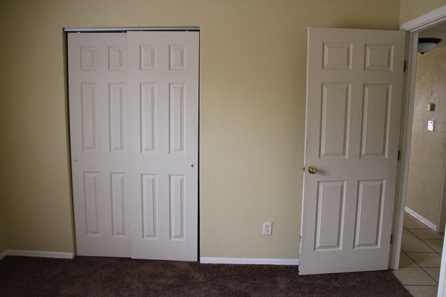 Building Photo - 8421 MERCURY