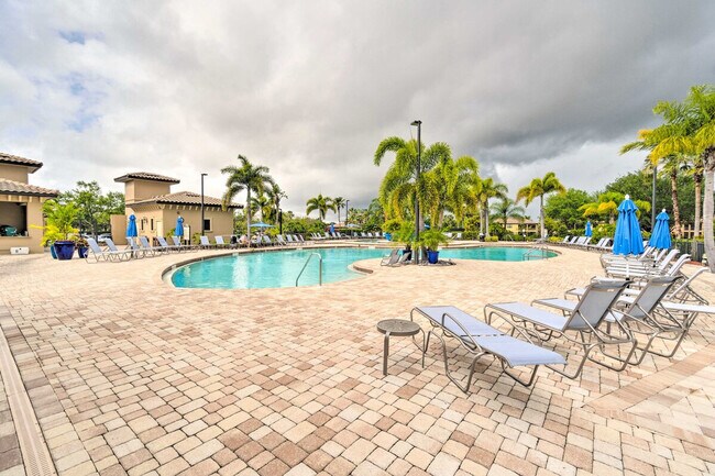 Building Photo - 7121 River Hammock Dr