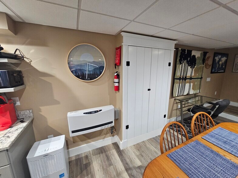 Building Photo - 435 High St