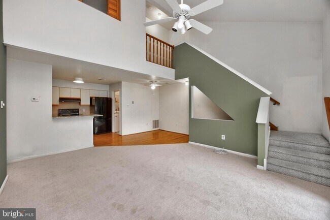 Building Photo - 1014 Foxmeadow Dr
