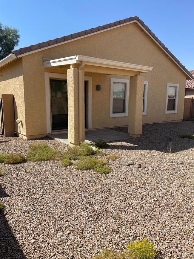 Building Photo - Gorgeous Home in Gladden Farms!