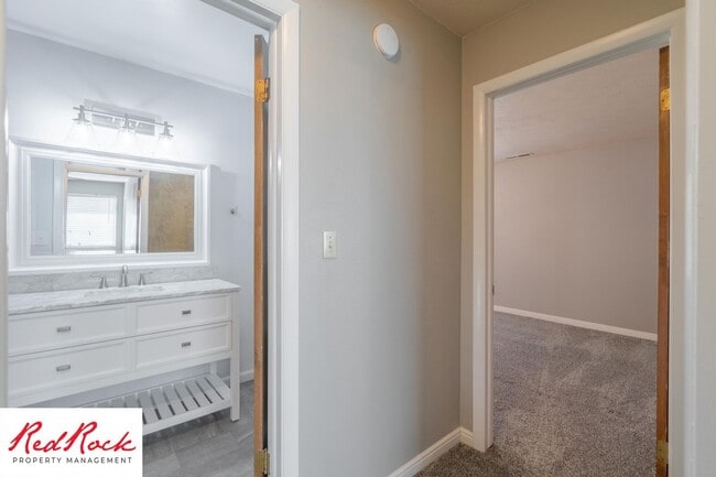 Building Photo - 3 Bedroom Home with Red Rock Views and Community Pool