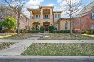 Building Photo - Mediterranean-style home-4 bedrooms