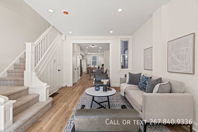 Building Photo - 2921 W Oxford St