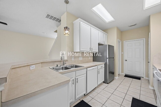 Building Photo - 2951 Hackamore Hollow Ln