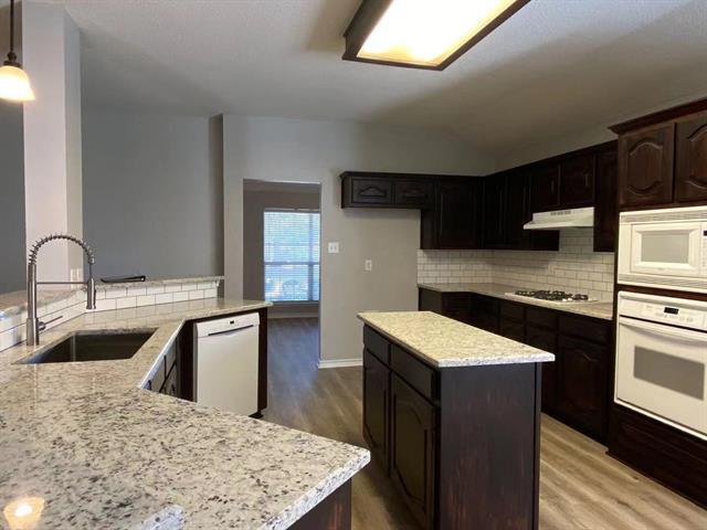 Building Photo - 4121 Holly Dr