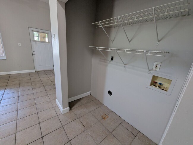 Building Photo - 2600 S Compton Ave