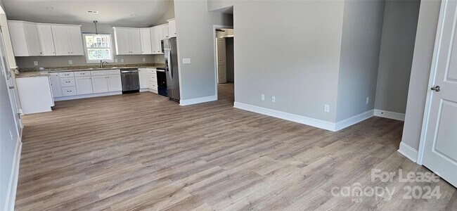 Building Photo - 121 Holly Spgs Ct