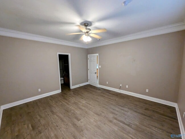 Building Photo - 1224 Autumn Ln SW