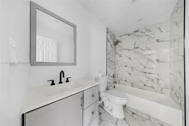 Building Photo - 920 NW 8th Ave