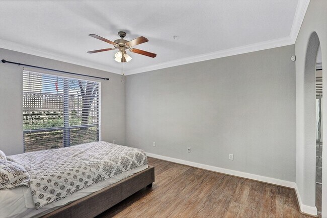 Building Photo - 2299 Lone Star Dr