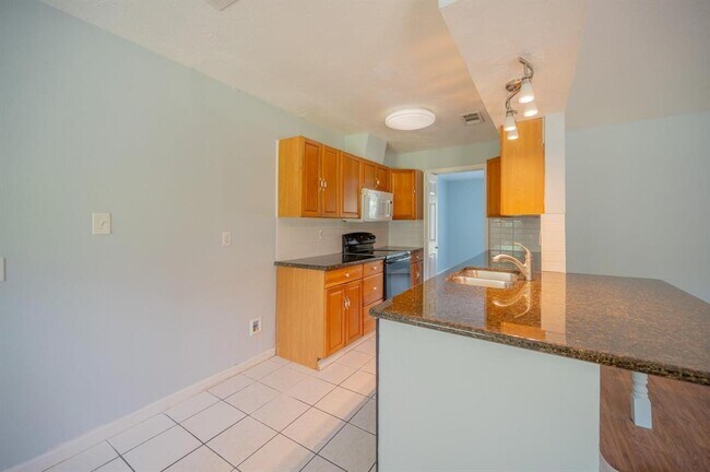 Building Photo - 326 Windsor Square