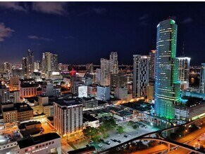 Building Photo - 350 S Miami Ave