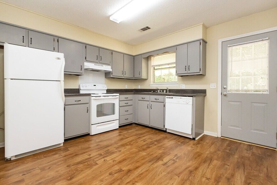 Building Photo - 16 Indigo Ln