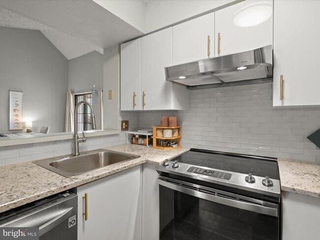 Building Photo - 14122 Lauren Ln