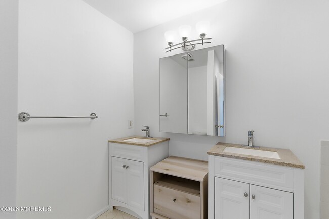 Building Photo - 280 Fairfield Pl