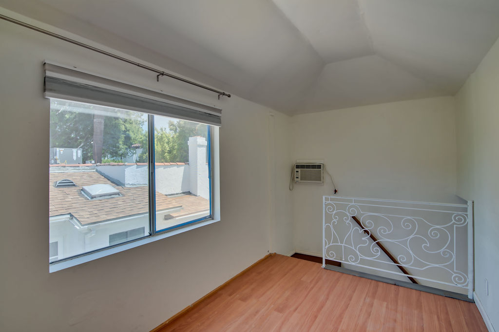 Building Photo - 641 N Martel Ave