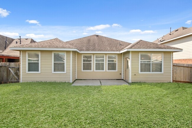 Building Photo - 15114 Cave Creek Dr