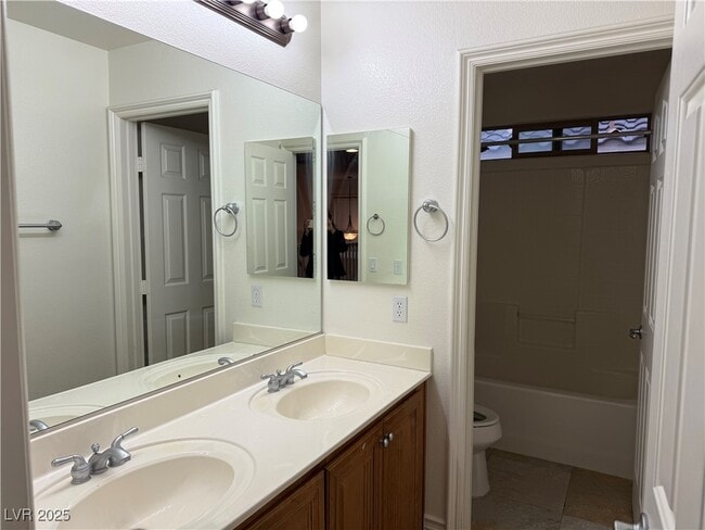 Building Photo - 406 1st on Dr