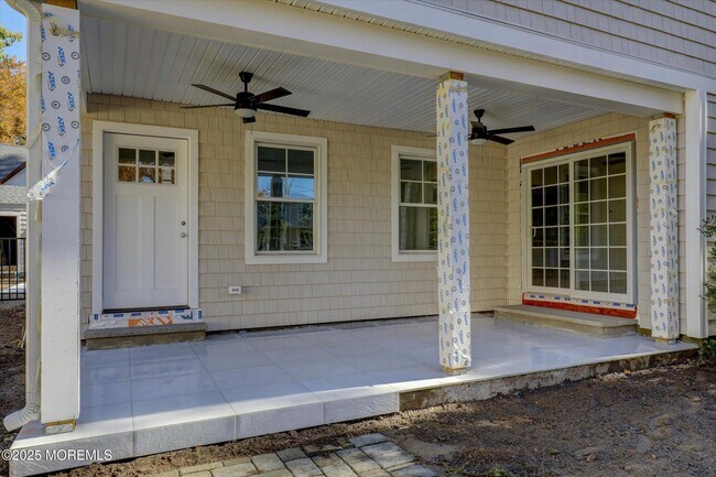 Building Photo - 243 Woodcrest Rd