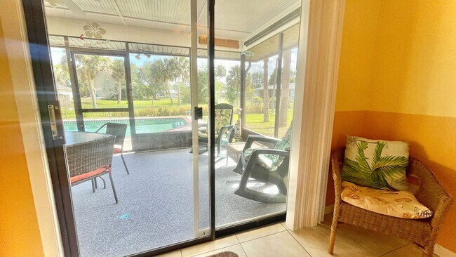 Building Photo - Available monthly Rental SEP 2025 in heart of Sebastian