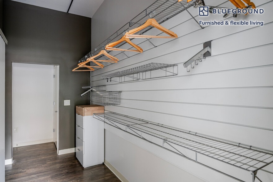 Building Photo - 5 Glassworks Ave