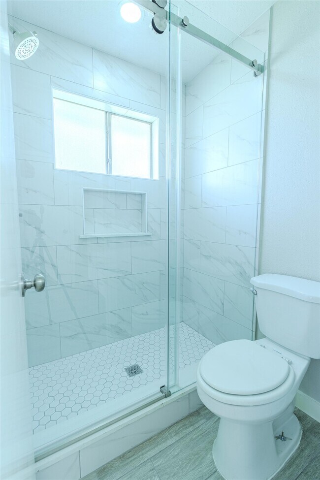 Building Photo - 2714 Flintrock Cir