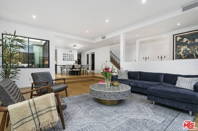 Building Photo - 2237 Century Hill