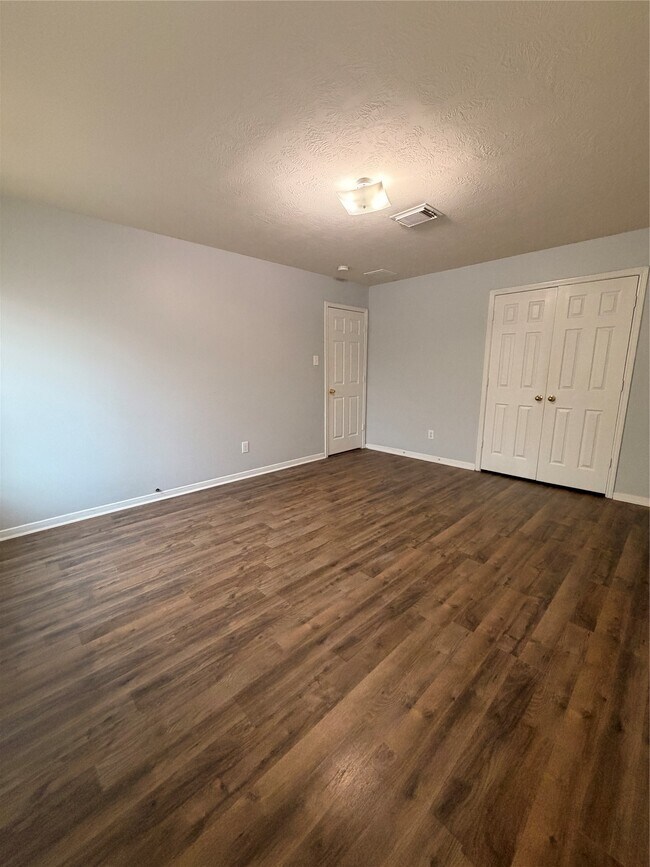 Building Photo - 919 Ivycroft Ln