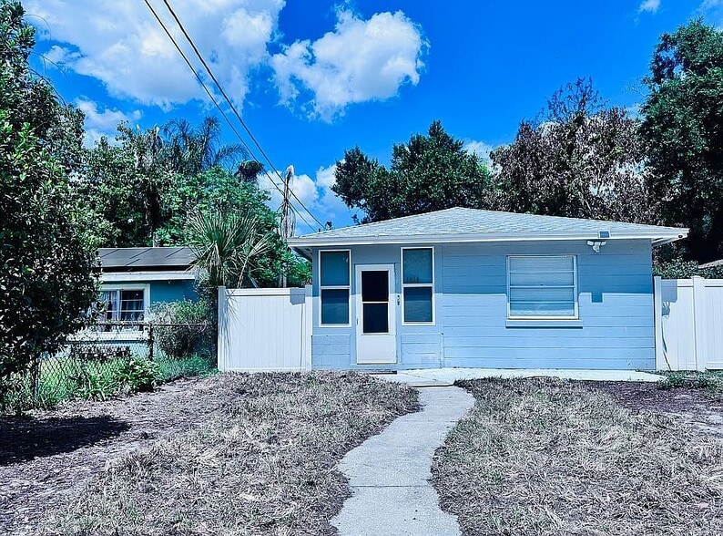 Building Photo - 1814 E Emma St