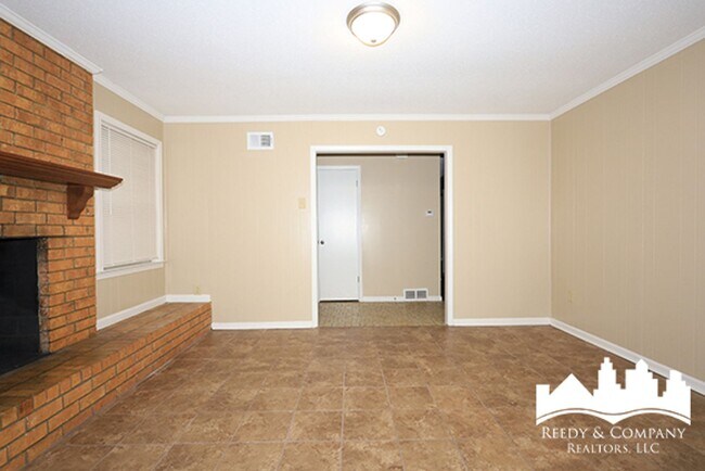 Building Photo - Welcome to 3132 Rosebay!