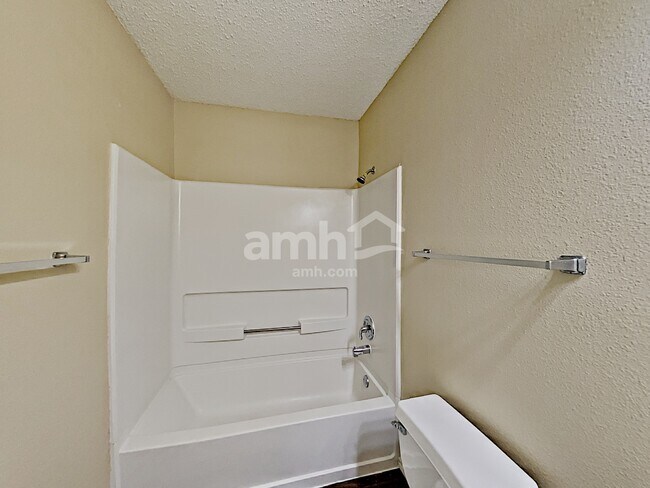 Building Photo - 8131 Cheryl Meadow Dr