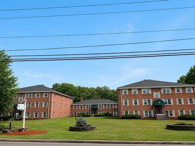 Building Photo - 180 Tyngsboro Rd